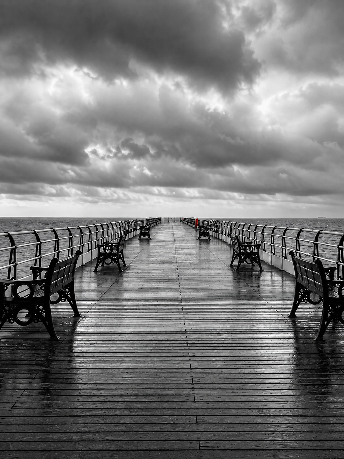 Saltburn Pier B&W